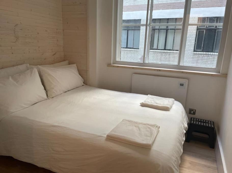 Stylish City-Centre Apartment With Balcony Λίβερπουλ Εξωτερικό φωτογραφία